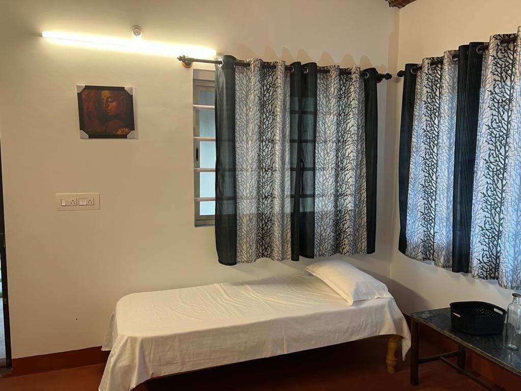 Darshan'S Home Stay มาดิเครี ภายนอก รูปภาพ