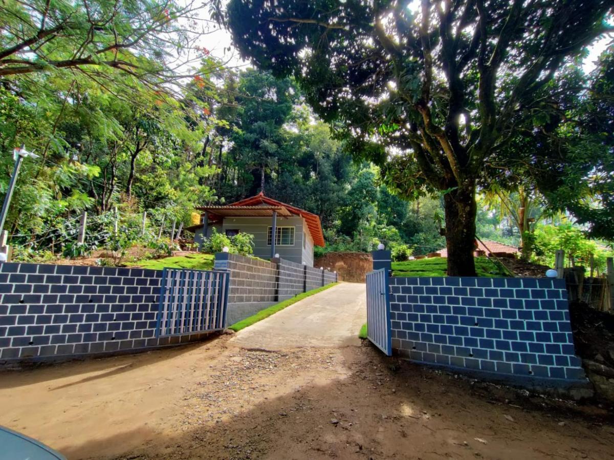 Darshan'S Home Stay มาดิเครี ภายนอก รูปภาพ