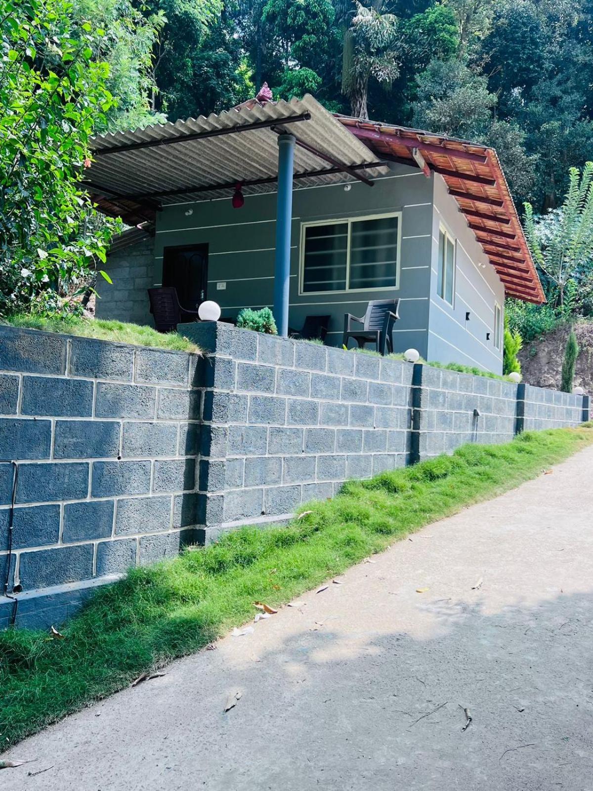 Darshan'S Home Stay มาดิเครี ภายนอก รูปภาพ